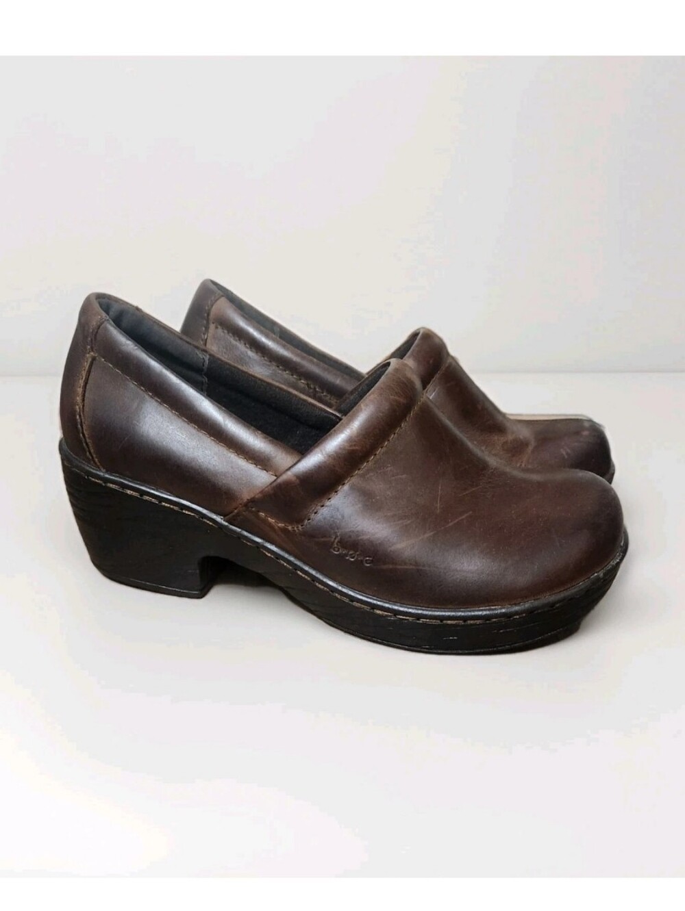 BOC Born Concept Clogs Womens 6.5M Peggy Brown Leather Pull On C80848 Academia